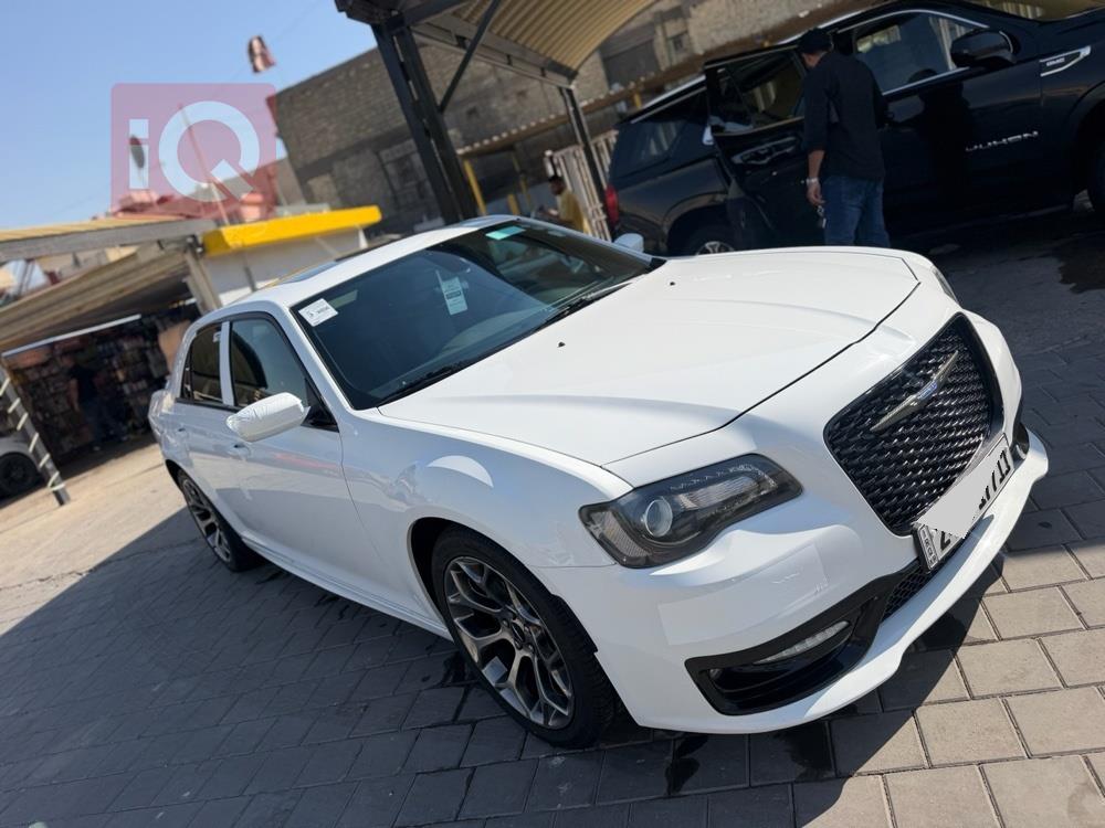 كرايسلر 300
